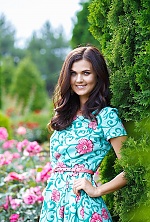 Ukrainian mail order bride Valeriya from Alchevsk with brunette hair and green eye color - image 2