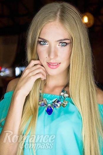 Ukrainian mail order bride Katerina from Kharkiv with blonde hair and green eye color - image 1