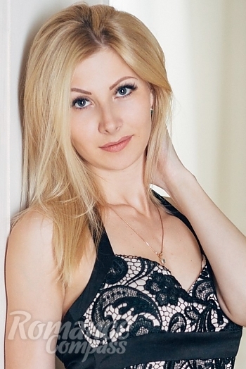 Ukrainian mail order bride Yana from Kiev with blonde hair and brown eye color - image 1