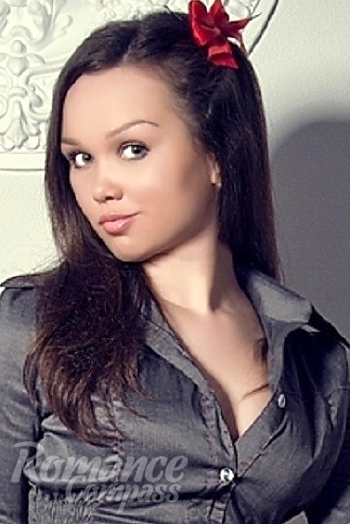 Ukrainian mail order bride Anna from Kharkiv with black hair and green eye color - image 1