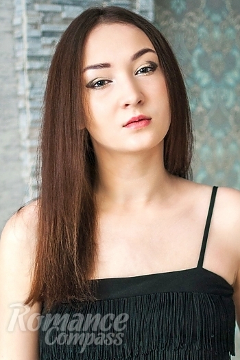 Ukrainian mail order bride Evgenia from Schaste with brunette hair and green eye color - image 1