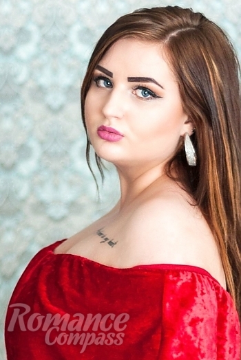 Ukrainian mail order bride Maria from Schaste with light brown hair and blue eye color - image 1