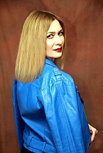 Ukrainian mail order bride Victoria from Taganrog with light brown hair and green eye color - image 5