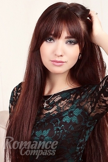 Ukrainian mail order bride Julia from Zaporozhye with brunette hair and blue eye color - image 1