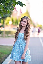 Ukrainian mail order bride Yuliya from Kiev with light brown hair and green eye color - image 2