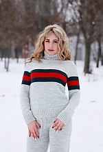 Ukrainian mail order bride Karina from Nikolaev with blonde hair and green eye color - image 4