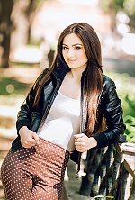 Ukrainian mail order bride Marina from Poltava with brunette hair and brown eye color - image 2