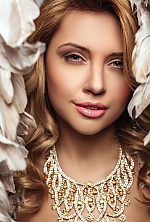 Ukrainian mail order bride Alesya from Kiev with blonde hair and green eye color - image 5