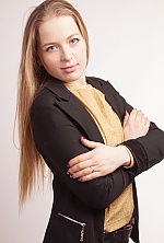Ukrainian mail order bride Victoria from Kyiv with light brown hair and blue eye color - image 2