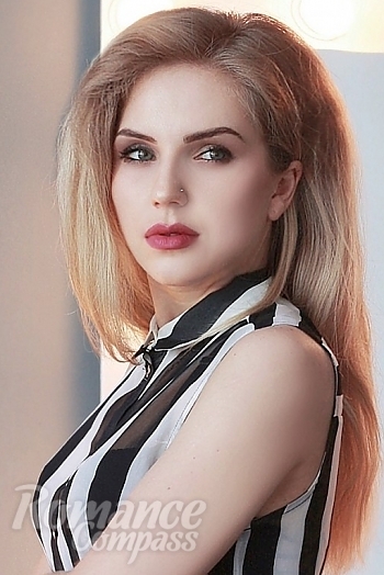 Ukrainian mail order bride Anastasija from Kramatorsk with blonde hair and grey eye color - image 1