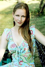Ukrainian mail order bride Elena from Lugansk with light brown hair and green eye color - image 2