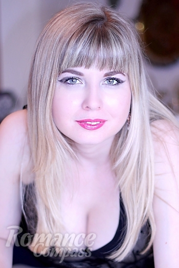 Ukrainian mail order bride Elena from Kharkov with blonde hair and grey eye color - image 1