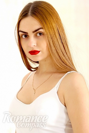 Ukrainian mail order bride Marina from Lugansk with light brown hair and brown eye color - image 1