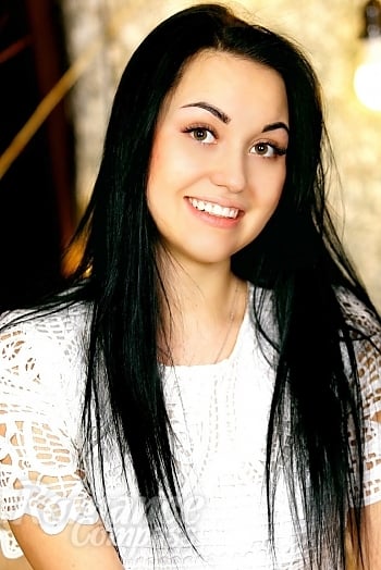 Ukrainian mail order bride Aleksandra from Lugansk with black hair and brown eye color - image 1