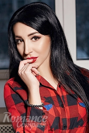 Ukrainian mail order bride Juliya from Dimitrov with black hair and black eye color - image 1