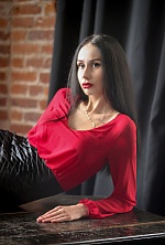 Ukrainian mail order bride Daria from Moscow with black hair and green eye color - image 5