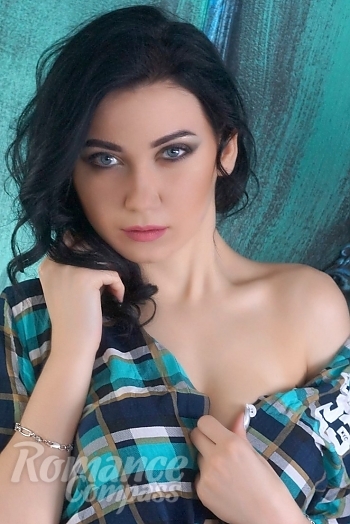 Ukrainian mail order bride Karina from Kiev with brunette hair and grey eye color - image 1