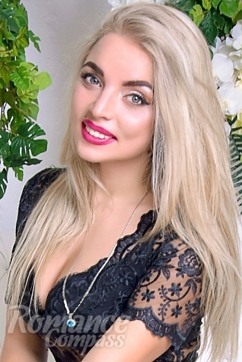 Ukrainian mail order bride Darina from Kharkiv with blonde hair and blue eye color - image 1