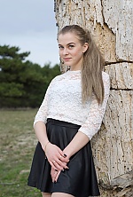 Ukrainian mail order bride Anna from Kakhovka with blonde hair and blue eye color - image 2