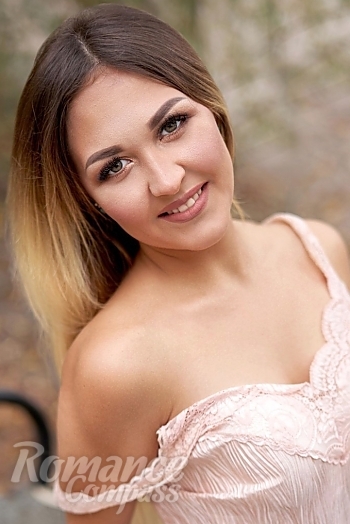 Ukrainian mail order bride Irina from Nikolaev with light brown hair and green eye color - image 1