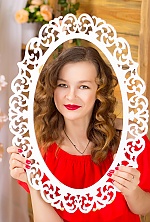 Ukrainian mail order bride Olga from Rubeznoe with light brown hair and green eye color - image 3
