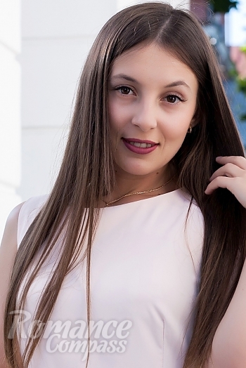 Ukrainian mail order bride Katerina from Kremenchug with brunette hair and brown eye color - image 1