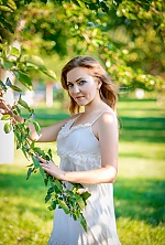 Ukrainian mail order bride Elena from Kakhovka with light brown hair and green eye color - image 2