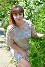Ukrainian mail order bride Lesya from Kherson with light brown hair and green eye color - image 9