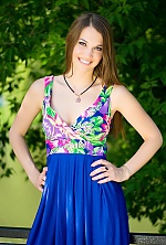 Ukrainian mail order bride Elena from Kharkiv with light brown hair and brown eye color - image 5