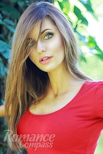 Ukrainian mail order bride Victoria from Lughansk with light brown hair and blue eye color - image 1