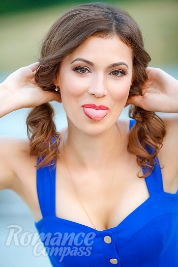 Ukrainian mail order bride Nadejda from Dnipro with brunette hair and brown eye color - image 1