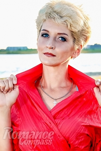 Ukrainian mail order bride Larisa from Zaporozhye with blonde hair and green eye color - image 1