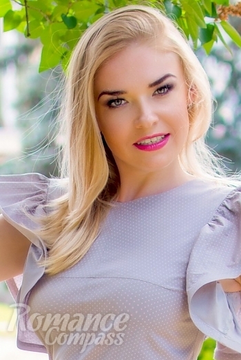 Ukrainian mail order bride Yuliya from Luhansk with blonde hair and grey eye color - image 1