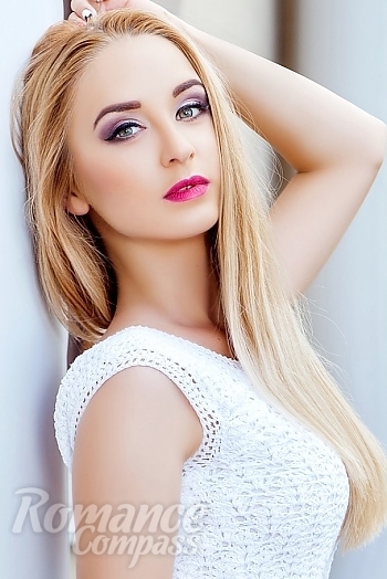 Ukrainian mail order bride Evgeniya from Luhansk with blonde hair and grey eye color - image 1