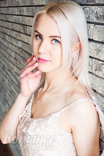 Ukrainian mail order bride Mari from Nikolaev with blonde hair and grey eye color - image 1
