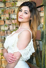 Ukrainian mail order bride Alena from Berdyansk with light brown hair and hazel eye color - image 5