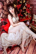 Ukrainian mail order bride Yuliya from Kiev with brunette hair and brown eye color - image 5