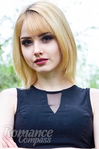 Ukrainian mail order bride Alyona from Dnipro with blonde hair and green eye color - image 1