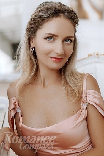 Ukrainian mail order bride Nataliya from Zaporozhye with blonde hair and blue eye color - image 1