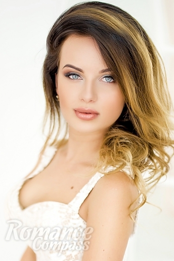 Ukrainian mail order bride Viktoriya from Nikolaev with brunette hair and grey eye color - image 1