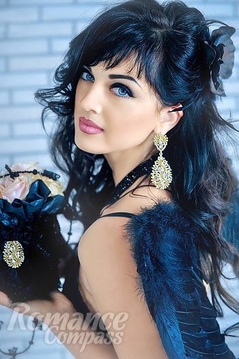Ukrainian mail order bride Marina from Alchevsk with black hair and grey eye color - image 1