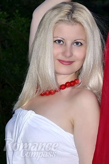 Ukrainian mail order bride Marina from Mariupol with blonde hair and green eye color - image 1