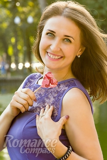 Ukrainian mail order bride Natali from Kharkiv with light brown hair and blue eye color - image 1