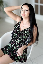 Ukrainian mail order bride Alina from Kiev with black hair and brown eye color - image 2