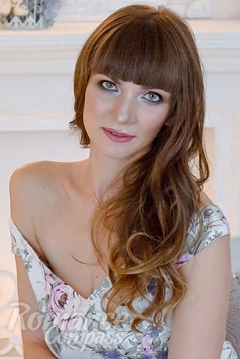 Ukrainian mail order bride Karina from Rubezhnoe with brunette hair and grey eye color - image 1