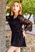 Ukrainian mail order bride Anastasia from Kiev with auburn hair and green eye color - image 2