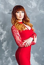Ukrainian mail order bride Daria from Kiev with auburn hair and green eye color - image 2