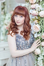 Ukrainian mail order bride Daria from Kiev with auburn hair and green eye color - image 6