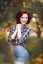 Ukrainian mail order bride Anastasia from Lugansk with red hair and green eye color - image 2
