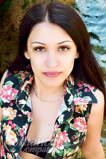 Ukrainian mail order bride Olga from Odessa with brunette hair and brown eye color - image 1